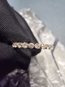 Elegante Anillo de Compromiso de Oro Sólido de 9K con Certificado IGI, Corte Brillante, Anillo de Boda Sencillo y Elegante para Mujer - Product Image 6