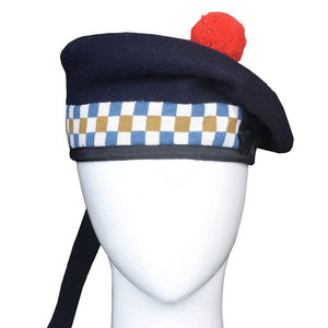 Gorro Balmoral 100% Lana Azul Blanco Dorado Hecho a Mano Escocés OEM ODM Gorros Tradicionales para Kilt - Product Image 1
