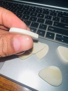 Médiators de guitare en os faits à la main, plectres rares et uniques, médiators de guitare personnalisés, pack de médiators en os naturel - Product Image 3
