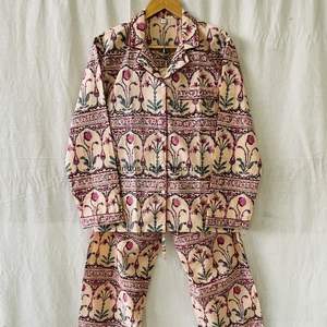 Nouvel arrivage : Ensemble de nuit en coton pour femme, magnifique pyjama indien imprimé à la main, 100 % coton - Product Image 2