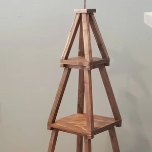 Base de Madera Neutral para Adornos Navideños y Decoración, con Forma de Árbol, Iluminación LED, Madera Pulida - Product Image 1