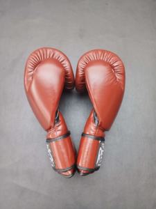 Guantes de Boxeo RTS de Primera Calidad Personalizables en Color Marrón, Guantes de Boxeo Originales de Cuero Vacuno, Sin Boxeo No Hay Vida - Product Image 4