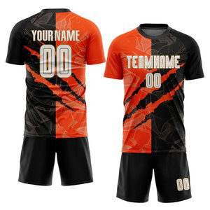Camiseta de Fútbol Personalizada Naranja y Negra |   Uniforme de Fútbol con Gráficos Sublimados |   Pantalones Cortos Transpirables de Secado Rápido para Hombre - Product Image 2