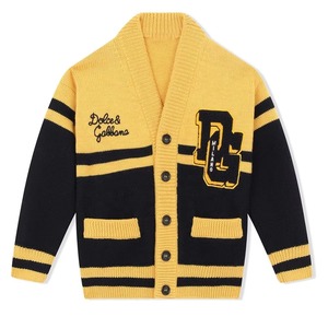 Cardigans unisexes personnalisés jaunes et noirs à col en V, manches longues, tricotés avec poches, logo brodé, automne-hiver, pour sororités et fraternités - Product Image 1