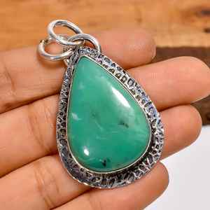 Pendentif en chrysoprase, collier artisanal en argent sterling 925, pierre naturelle unique, bijoux bohèmes, cadeau pour femme - Product Image 1