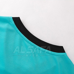 เสื้อฟุตบอลสีพื้นแบบขายส่งสำหรับฝึกซ้อมและเล่นฟุตบอลสำหรับทุกเพศ - Product Image 4