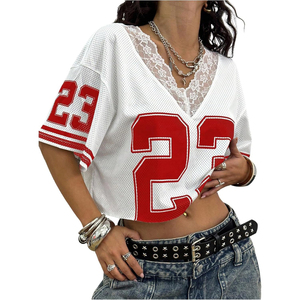 Maillot de football en mesh à col en V pour homme, numéro 23, rouge et blanc, coupe classique, respirant, antibactérien, manches courtes, haut de sport avec logo frontal - Product Image 1