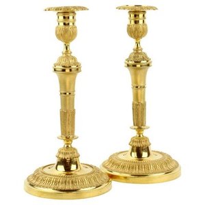 Candelabro de Aluminio Estilo Nórdico, Elegante Centro de Mesa para Bodas, Vajilla Artesanal Texturizada para Portavelas Navideños - Product Image 2