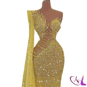 Vestido de noche largo hasta el suelo con lentejuelas y adornos dorados hechos a mano por diseñador, con un solo hombro descubierto. |   Vestido Ajustado Transparente para Fiesta o Boda para Mujer - Product Image 4