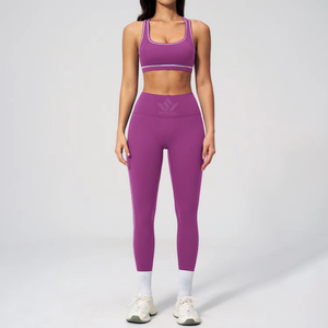 Conjunto de Yoga de 2 Piezas para Mujer, Top Corto con Espalda Cruzada y Cuello Cuadrado, Leggings Largos de Cintura Alta, Transpirables y Elásticos para Gimnasio y Fitness - Product Image 3