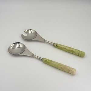 Ensemble de cuillères et fourchettes de service en acier inoxydable avec manches en résine ambrée polie, grand format, pour les passionnés de cuisine gastronomique - Product Image 5