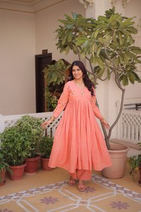 OFERTA DE VERANO: Conjunto de Dos Piezas de Salwar Kameez Premium Listo para Usar con Bordado, Cuello en V, Informal, para Fiesta - Product Image 5