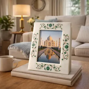 Cadre photo en marbre artisanal haut de gamme, élégant, en pierre blanche, avec motif floral en vigne, léger, pour la maison - Product Image 3