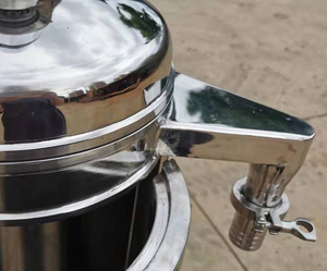 Sentrifugasi Tubular Kelas Sanitasi Memastikan Pemrosesan Berkelanjutan yang Higienis untuk Susu dan Minyak Zaitun Dalam Produksi Industri - Product Image 6