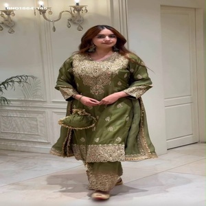 Ensemble de costume droit en soie romaine lourde de créateur avec broderies de sequins et manches longues, pantalon assorti et dupatta – Fournisseur mondial - Product Image 1