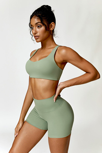 Sujetador deportivo con costuras SHARISSA para mujer, cuello cuadrado, soporte medio, transpirable, yoga, verde sólido, elastano/nailon, tirantes fijos - Product Image 2