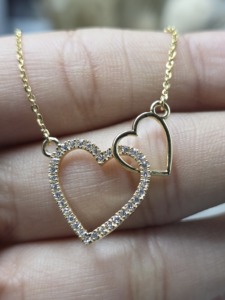 Colgante de Moissanita VVS en Forma de Corazón, Chapado en Rodio, Engaste de Garras, Joyería Romántica Unisex para Uso Diario - Product Image 1