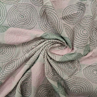 Offre Spéciale – Tissu Spirale Géométrique Élégant Sauge et Blanc – Broderie en Coton de Haute Qualité pour Tenues Ethniques et Projets de Couture Personnalisés