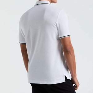Chemise de golf pour homme LuxeRoll personnalisée, manches courtes, tricotée, respirante, logo brodé, 100% coton, vente en gros - Product Image 3