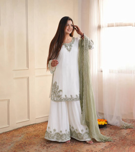 Hermoso vestido Anarkali de muselina de seda con bordado de lentejuelas, Salwar Kameez para mujer, vestido étnico indio pakistaní, vestido abaya. - Product Image 1