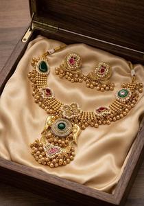 Collier de qualité supérieure avec de magnifiques boucles d'oreilles, ensemble léger pour mariée, parfait pour les mariages, les occasions festives, allure luxueuse - Product Image 2
