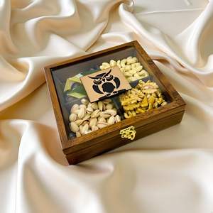 Boîte de rangement élégante en bois et acrylique pour fruits secs avec compartiments, rangement décoratif pour fruits secs - Product Image 2