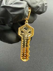 Colgante de llave chapado en plata 925 con diamantes de corte brillante redondo, estilo hip-hop, joyería para uso diario, diamantes cultivados en laboratorio de color G. - Product Image 4