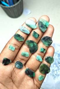 2025 Rebanada de Esmeralda brasileña Precio al por mayor Lote Tamaño de forma mixta Anillos Colgantes Fabricación de joyas Esmeralda Jaipur vendedor a granel cabina - Product Image 2
