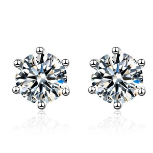 Boucles d'oreilles en diamant moissanite de qualité supérieure, bijoux fins de luxe pour femmes, cadeau élégant et tendance, disponible au prix d'exportation - Product Image 3