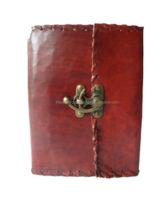 Diario de Cuero Personalizado con Cierre de Latón Antiguo – Cuaderno de Regalo Perfecto, Cuaderno Hecho a Mano con Borde Desflecado y Cierre en C - Product Image 6