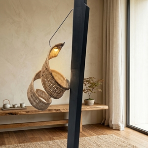 Abat-jour suspendu en rotin Lampion, lampe suspendue en spirale tressée, couverture de luminaire en paille faite à la main, lustre en paille de qualité supérieure, décoration de plafond balinaise - Product Image 3