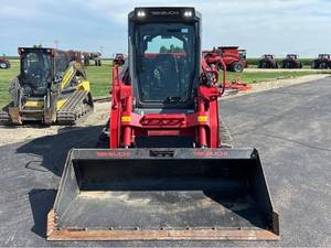 Chargeuse compacte sur chenilles Takeuchi TL6R TL150 TL120 TL12R2 TL10V2 avec cabine et godet frontal - Product Image 1