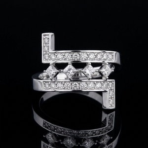 Anillo de Compromiso Minimalista de Oro Sólido de 14K para Mujer con Diamante Sintético Cultivado en Laboratorio, Corte Brillante Redondo, Certificado IGI, Moderno - Product Image 2