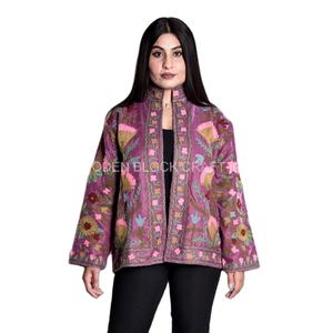 Chaqueta Acolchada de Tela Suzani con Bordado Personalizable, Chaqueta de Invierno/Primavera/Verano para Mujer, Hecha a Mano, de Algodón Transpirable, Ecológica - Product Image 1