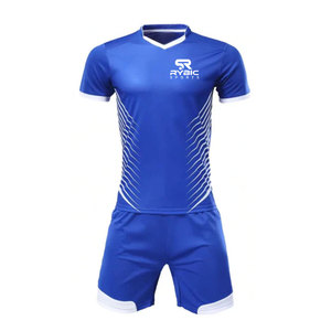 Camiseta y pantalones cortos de fútbol hechos con tela de alto rendimiento diseñada para mejorar el flujo de aire y máxima comodidad del jugador. - Product Image 1