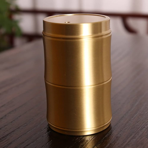 Porte-cure-dents artisanal en laiton pur, design antique, finition soignée, prix incroyable, porte-encens en laiton - Product Image 2