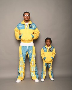 2026 Yellow Windbreaker Set Nylon <b>Half</b>-<b>Zip</b> <b>Jacket</b> Pants <b>Men</b> Women Kids Matching Outfit Regular Fit All Seasons Wear - Product Image 1