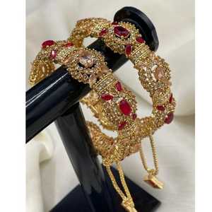 Bracelets classiques en acier inoxydable plaqué or antique avec zircon pour femmes, couleurs personnalisées, pour mariages et fiançailles indiens, à prix réduits - Product Image 1