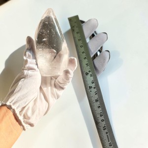 Quartz Clair de Haute Qualité Forme Libre – Pierre de Cristal Polie pour la Guérison Spirituelle et Article Cadeau - Product Image 4