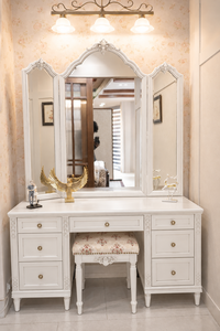 Tocador Blanco con Espejo Triple y Taburete, Escritorio de Maquillaje con 7 Cajones, Mueble de Dormitorio Estilo Provincial Francés - Product Image 3