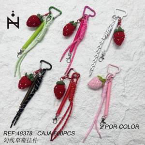 Llavero LlaverO de Fresa Tejido a Crochet, de Aleación de Zinc, Portátil, Regalo Promocional - Product Image 3