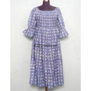 Vestido maxi de algodón hecho a mano, transpirable, informal, vintage, con estampado floral, sin cuello, de corte holgado, con mangas cortas acampanadas, natural. - Product Image 1