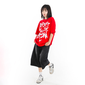 Camiseta Oversize Roja para Mujer, Cuello Redondo, Manga Corta, Algodón, Estampado con Logotipo, Corte Holgado, Tela Jersey - Product Image 3