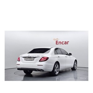 Mercedes-Benz Classe E E220d 4MATIC Avantgarde Modèle Juin 2017 avec 78 659 km Volant à Gauche - Product Image 2