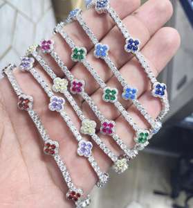 Bracelet chaîne trèfle à quatre feuilles en moissanite, argent sterling 925 plaqué or, tendance pour femmes - Product Image 2