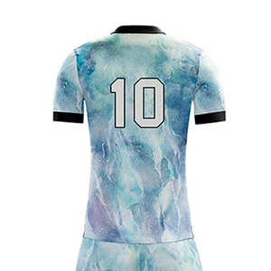 Tenue de football personnalisée pour club : Maillot et short respirants pour matchs, entraînements et équipes - Product Image 4