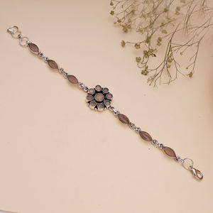 Pulsera Étnica de Latón con Cuentas y Diseño Floral Redondo en Plata Oxidada, Joyería de Moda para Mujer, Regalo para Ella - Product Image 3