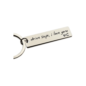 Portachiavi Personalizzato con Iniziali Incise 'Drive Safe I Love You' Accessorio Auto Regalo Sentito per Marito o Fidanzato - Product Image 1