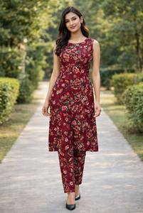 Conjunto coordinado rojo con estampado floral para mujer, top estilo kurta sin mangas con pantalón a juego, ropa de fiesta de diseño étnico fusionado. - Product Image 6