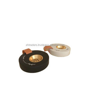 Brûleur de Bakhoor en bois naturel Mabkhara au design de rivière époxy contemporain avec prise d'anis étoilé pour une décoration intérieure arabe élégante - Product Image 4